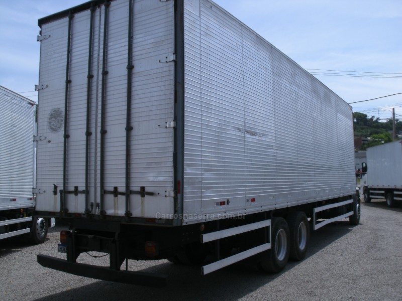 CARGO 2422 E 3 EIXOS - 2011 - GARIBALDI