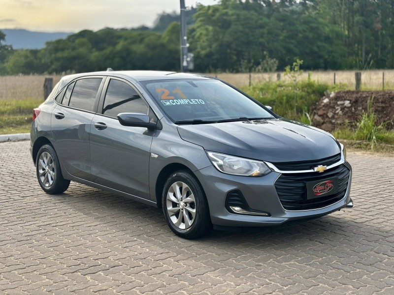 ONIX 1.0 LT 12V TURBO FLEX 4P MANUAL - 2021 - CANDELáRIA
