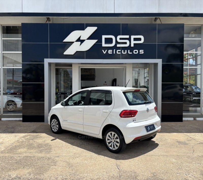 FOX 1.0 MI COMFORTLINE 8V FLEX 4P MANUAL - 2015 - BOM JESUS