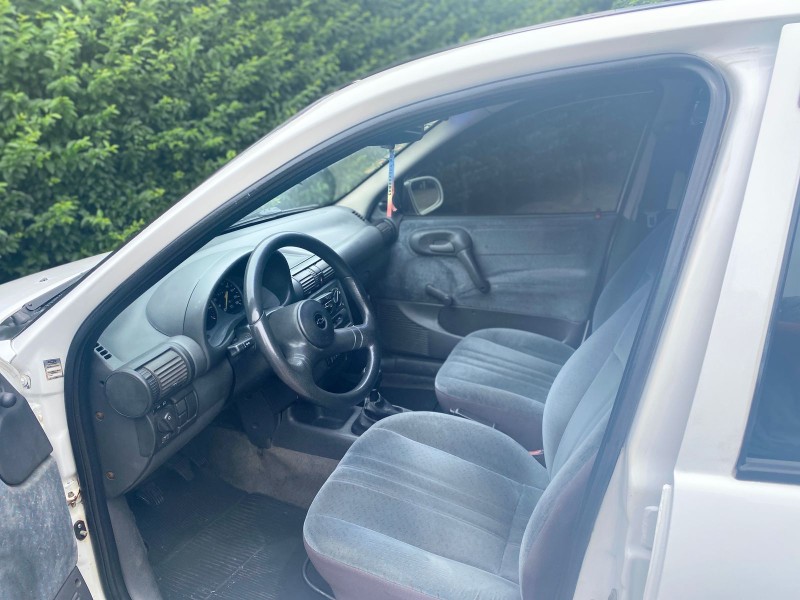 CORSA 1.6 MPFI GL SEDAN 8V GASOLINA 4P MANUAL - 1998 - CAXIAS DO SUL