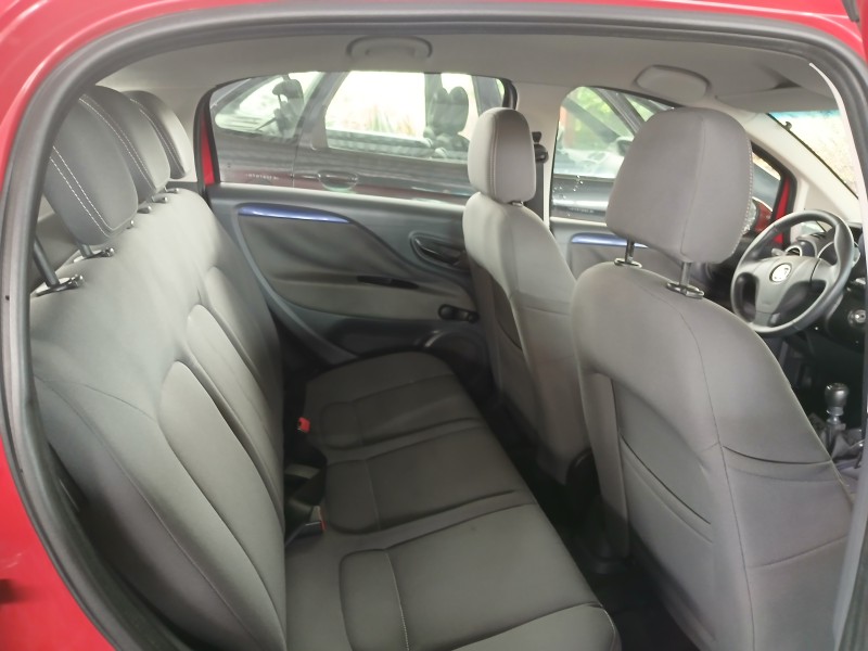 PUNTO 1.4 ATTRACTIVE 8V FLEX 4P MANUAL - 2014 - CAXIAS DO SUL