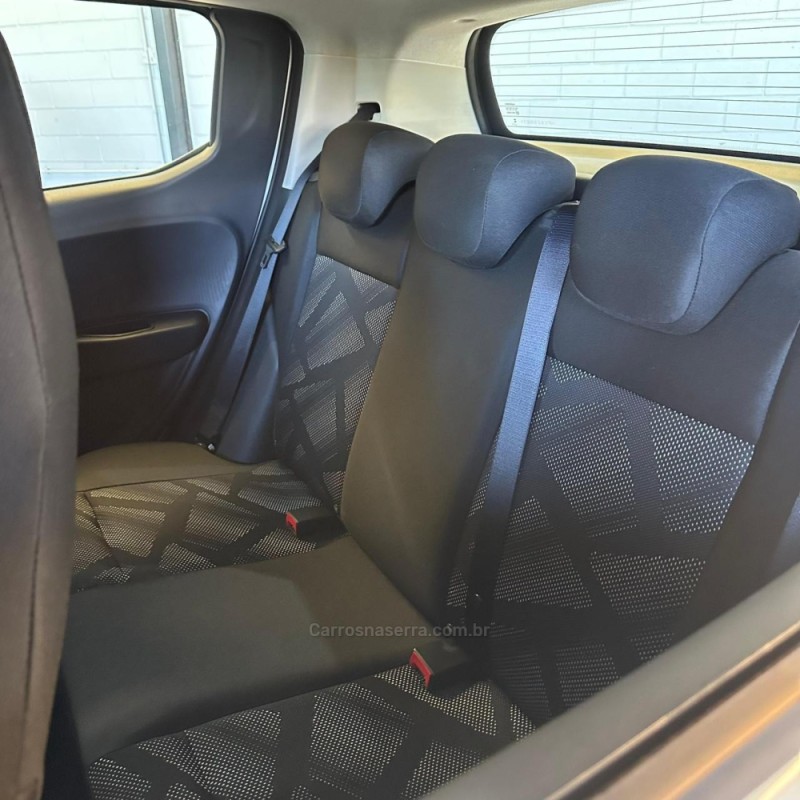 MOBI 1.0 8V EVO FLEX LIKE. MANUAL - 2023 - NOVO HAMBURGO