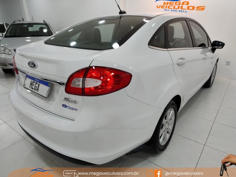 FIESTA 1.6 SE SEDAN 16V FLEX 4P MANUAL - 2011 - BENTO GONçALVES