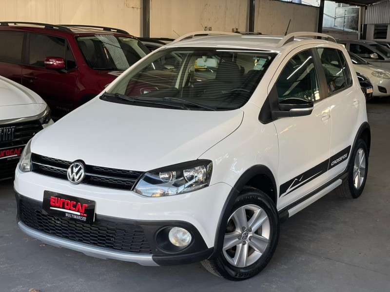 VOLKSWAGEN - CROSSFOX - 2011/2011 - Branca - R$ 43.900,00