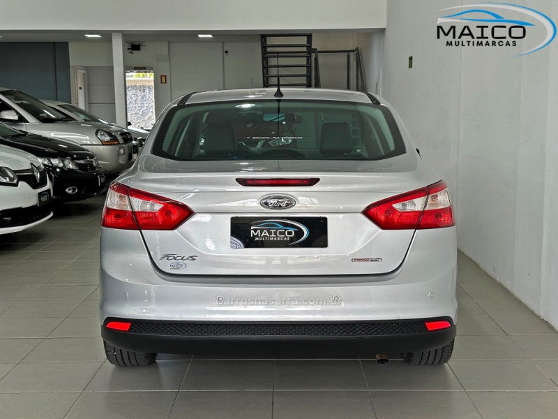 FOCUS 2.0 SEDAN 16V GASOLINA 4P MANUAL - 2014 - NOVO HAMBURGO