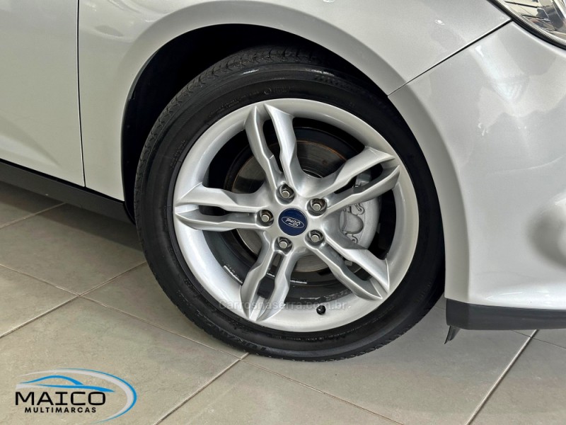 FOCUS 2.0 SEDAN 16V GASOLINA 4P MANUAL - 2014 - NOVO HAMBURGO