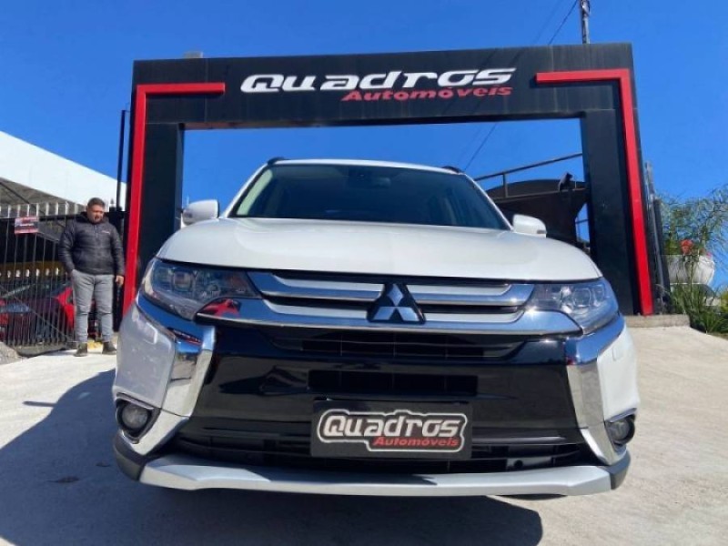 OUTLANDER 2.2 4X4 16V DIESEL 4P AUTOMÁTICO - 2016 - CAXIAS DO SUL