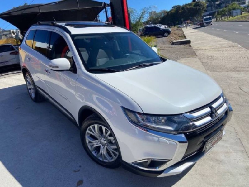 outlander 2.2 4x4 16v diesel 4p automatico 2016 caxias do sul