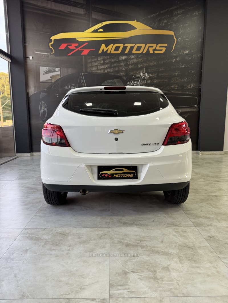 ONIX 1.4 MPFI LTZ 8V FLEX 4P AUTOMÁTICO - 2015 - CAXIAS DO SUL