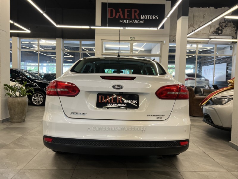 FOCUS 2.0 TITANIUM SEDAN 16V FLEX 4P AUTOMÁTICO - 2017 - NOVO HAMBURGO