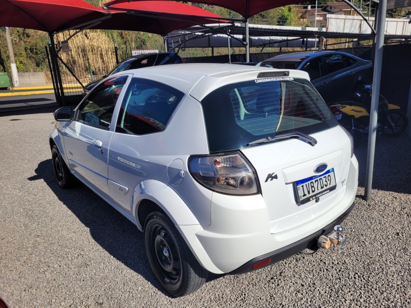 KA 1.0 MPI 8V FLEX 2P MANUAL - 2013 - CARLOS BARBOSA