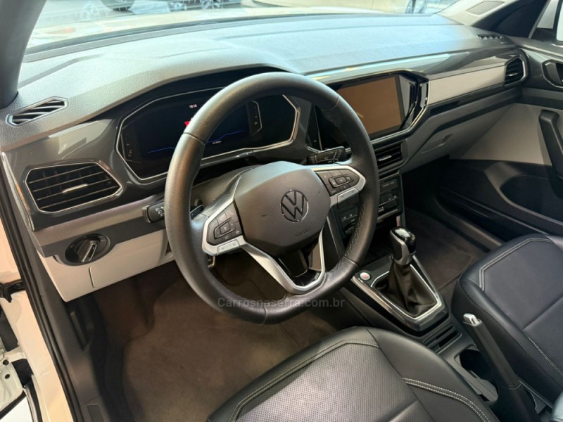 T-CROSS 1.4 HIGHLINE TSI 16V FLEX 4P AUTOMÁTICO - 2023 - NOVO HAMBURGO