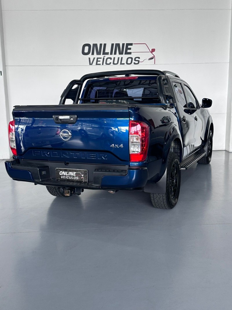 FRONTIER 2.3 ATTACK 4X4 CD BI-TURBO DIESEL 4P AUTOMÁTICO - 2023 - FARROUPILHA