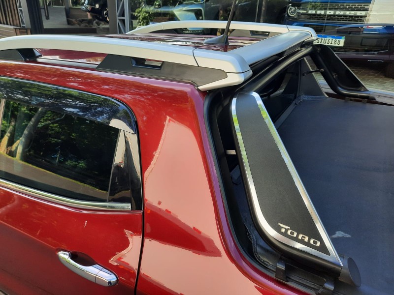 TORO 2.0 16V TURBO DIESEL VOLCANO AT9 4X4 AUTOMÁTICO - 2017 - DOIS IRMãOS