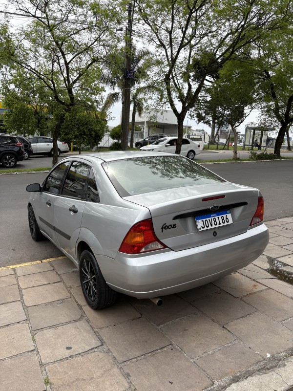 FOCUS 2.0 FC 16V GASOLINA 4P MANUAL - 2002 - FARROUPILHA