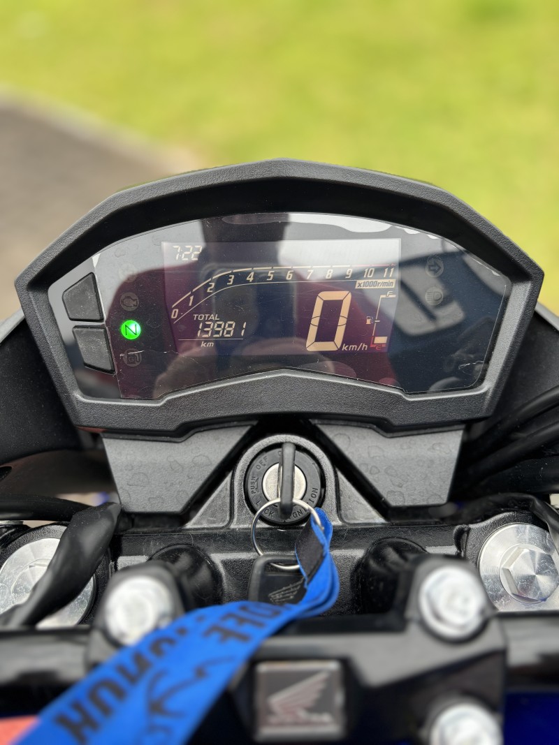 CB 250F TWISTER CBS - 2021 - FELIZ