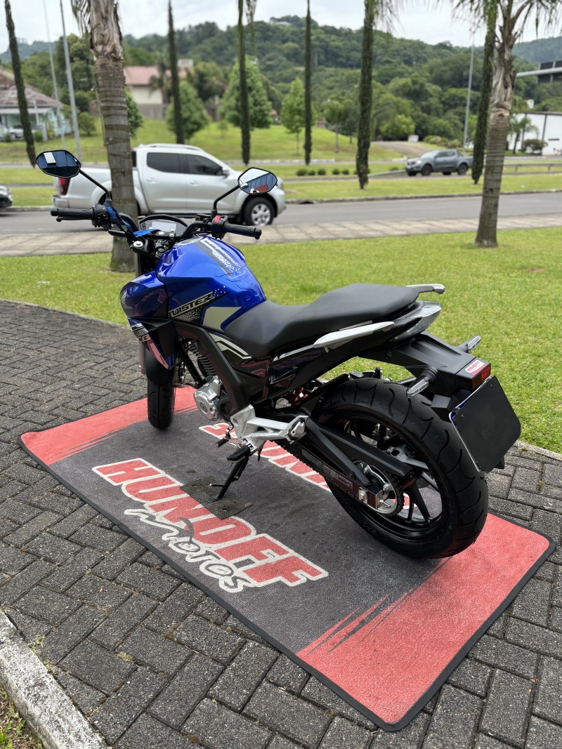 CB 250F TWISTER CBS - 2021 - FELIZ