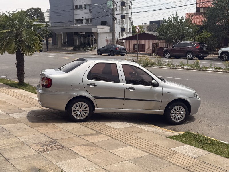 SIENA 1.0 MPI FIRE 8V FLEX 4P MANUAL - 2010 - FARROUPILHA