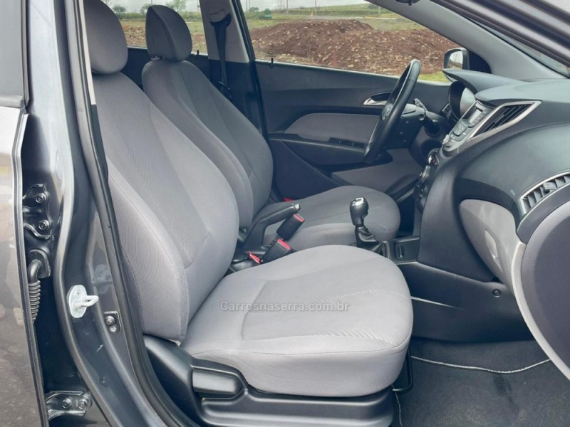 HB20 1.6 PREMIUM 16V FLEX 4P MANUAL - 2013 - VACARIA