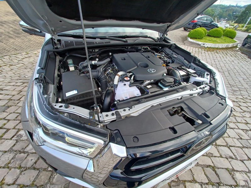 HILUX 2.8 SRX 4X4 CD 16V DIESEL 4P AUTOMÁTICO - 2025 - FLORES DA CUNHA
