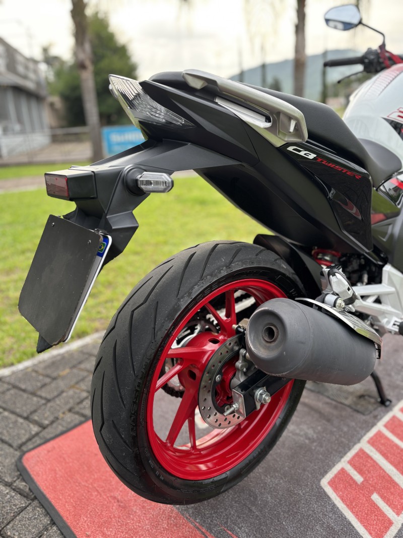 CB 250F TWISTER CBS - 2022 - FELIZ