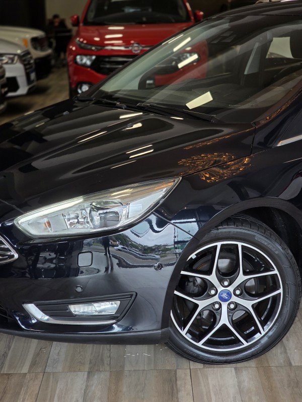 FOCUS 2.0 TITANIUM PLUS 16V FLEX 4P AUTOMÁTICO - 2017 - CAXIAS DO SUL