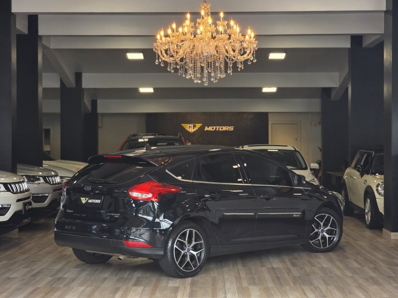 FOCUS 2.0 TITANIUM PLUS 16V FLEX 4P AUTOMÁTICO - 2017 - CAXIAS DO SUL