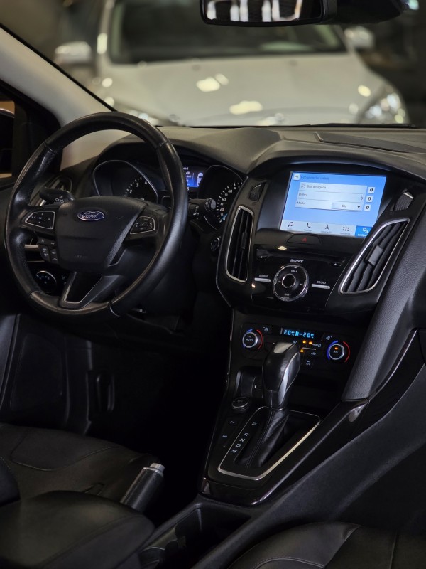 FOCUS 2.0 TITANIUM PLUS 16V FLEX 4P AUTOMÁTICO - 2017 - CAXIAS DO SUL