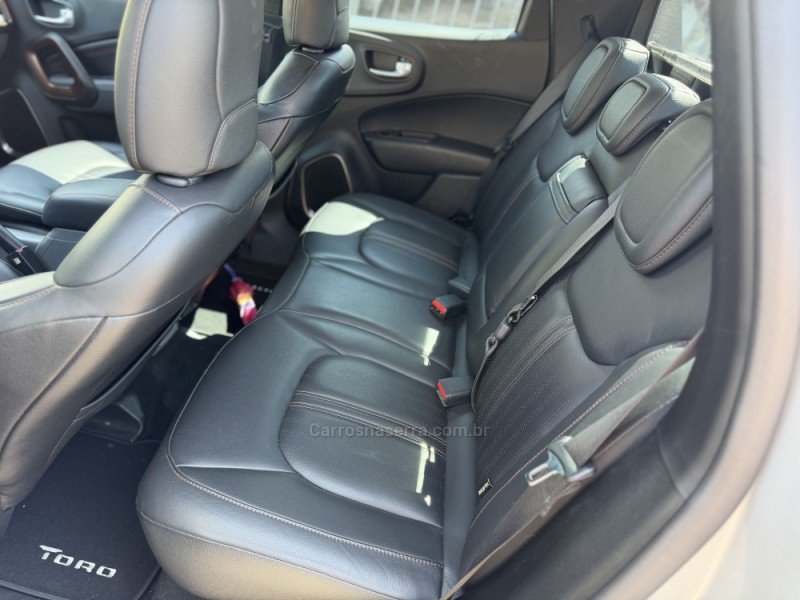 TORO 2.0 16V TURBO DIESEL VOLCANO AT9 4X4 AUTOMÁTICO - 2019 - NOVA PRATA