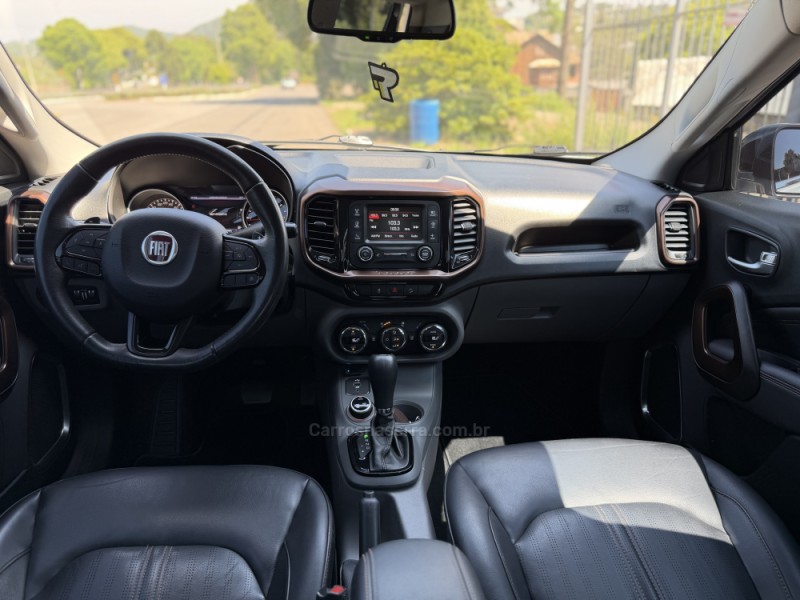 TORO 2.0 16V TURBO DIESEL VOLCANO AT9 4X4 AUTOMÁTICO - 2019 - NOVA PRATA