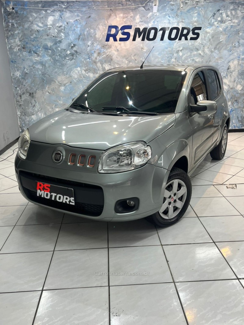 UNO 1.0 EVO VIVACE 8V FLEX 4P MANUAL