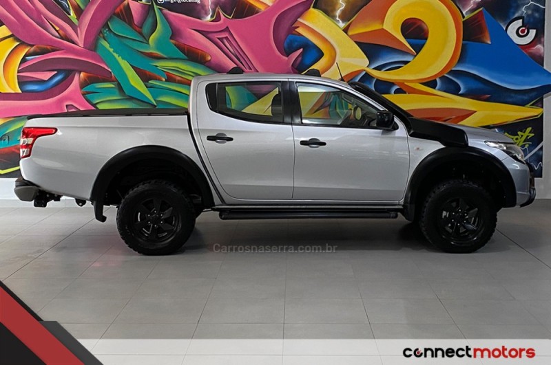 L200 TRITON 2.4 16V SPORT GLX OUTDOOR CD TURBO 4X4 DIESEL 4P MANUAL - 2024 - BENTO GONçALVES