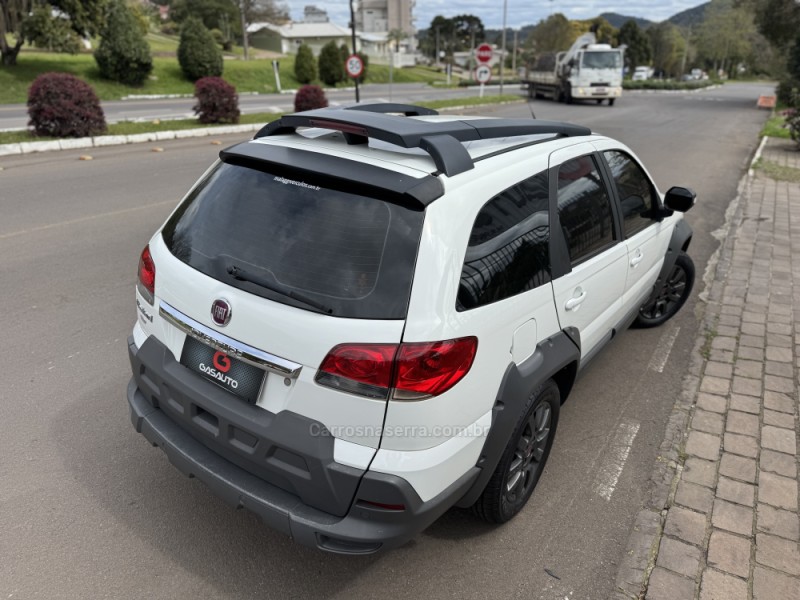 PALIO 1.8 MPI ADVENTURE LOCKER WEEKEND 8V FLEX 4P MANUAL - 2013 - NOVA PRATA