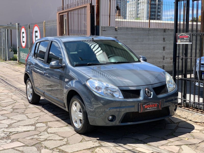 SANDERO 1.6 PRIVILÉGE 8V FLEX 4P MANUAL - 2011 - CAXIAS DO SUL