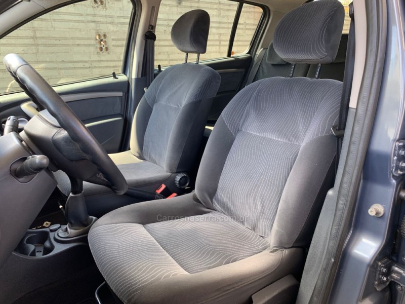 SANDERO 1.6 PRIVILÉGE 8V FLEX 4P MANUAL - 2011 - CAXIAS DO SUL