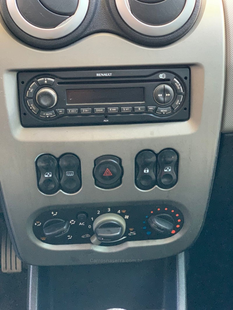 SANDERO 1.6 PRIVILÉGE 8V FLEX 4P MANUAL - 2011 - CAXIAS DO SUL