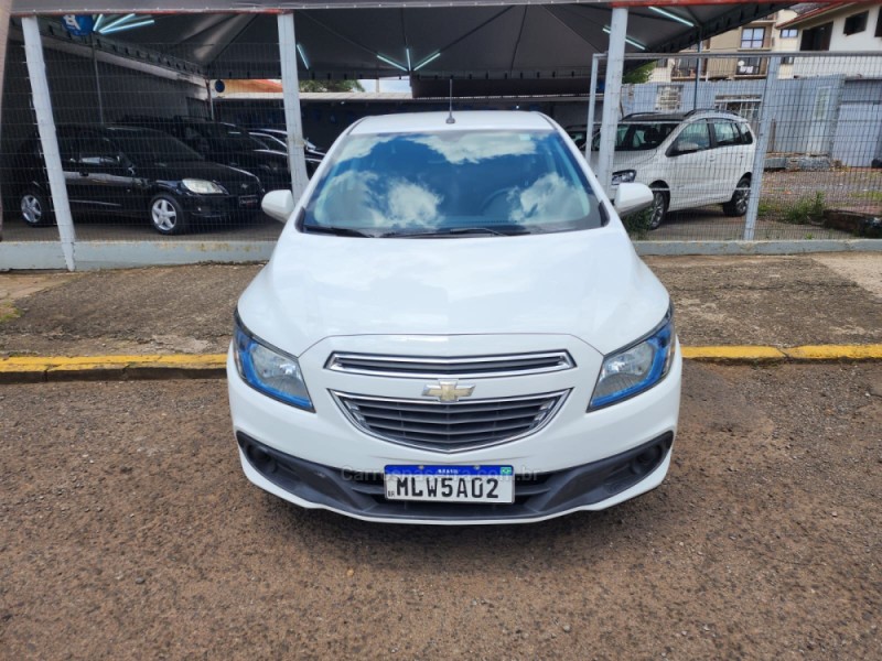 ONIX 1.0 LT 12V FLEX 4P MANUAL - 2014 - VACARIA