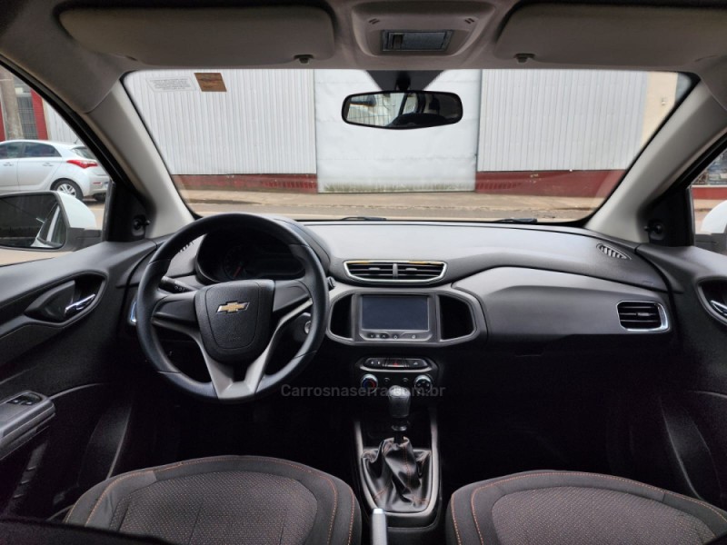 ONIX 1.0 LT 12V FLEX 4P MANUAL - 2014 - VACARIA