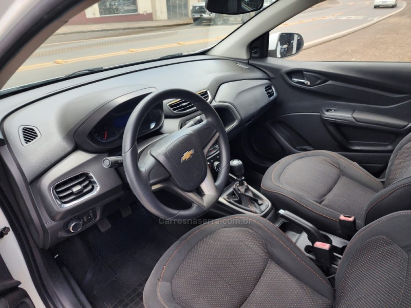 ONIX 1.0 LT 12V FLEX 4P MANUAL - 2014 - VACARIA