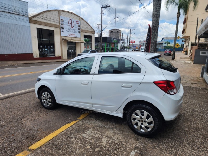 ONIX 1.0 LT 12V FLEX 4P MANUAL - 2014 - VACARIA