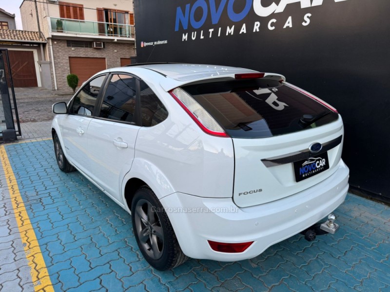 FOCUS 2.0 TITANIUM HATCH 16V FLEX 4P MANUAL - 2011 - ESTâNCIA VELHA