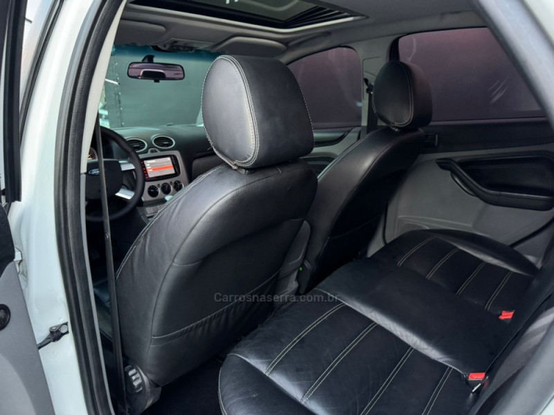 FOCUS 2.0 TITANIUM HATCH 16V FLEX 4P MANUAL - 2011 - ESTâNCIA VELHA