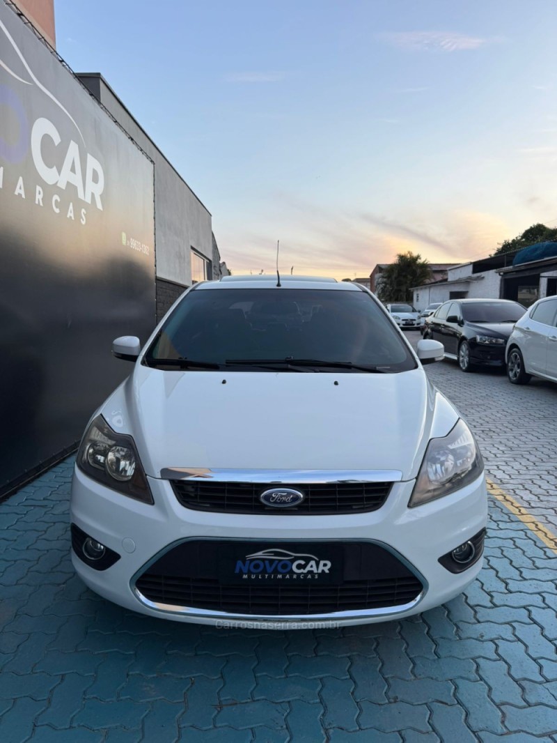 FOCUS 2.0 TITANIUM HATCH 16V FLEX 4P MANUAL - 2011 - ESTâNCIA VELHA
