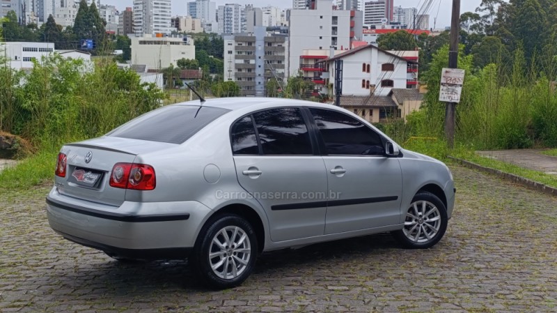POLO SEDAN 1.6 MI COMFORTLINE 8V GASOLINA 4P MANUAL - 2010 - CAXIAS DO SUL