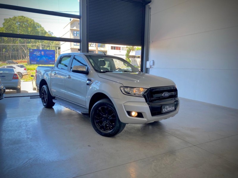 RANGER 3.2 XLT 4X4 CD 20V DIESEL 4P AUTOMÁTICO - 2019 - LAJEADO