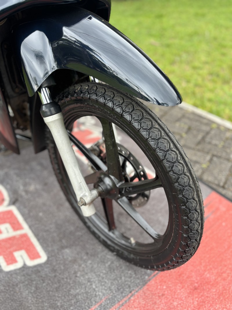 BIZ 125 + - 2010 - FELIZ