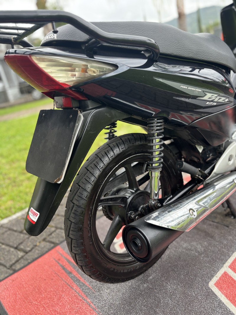 BIZ 125 + - 2010 - FELIZ