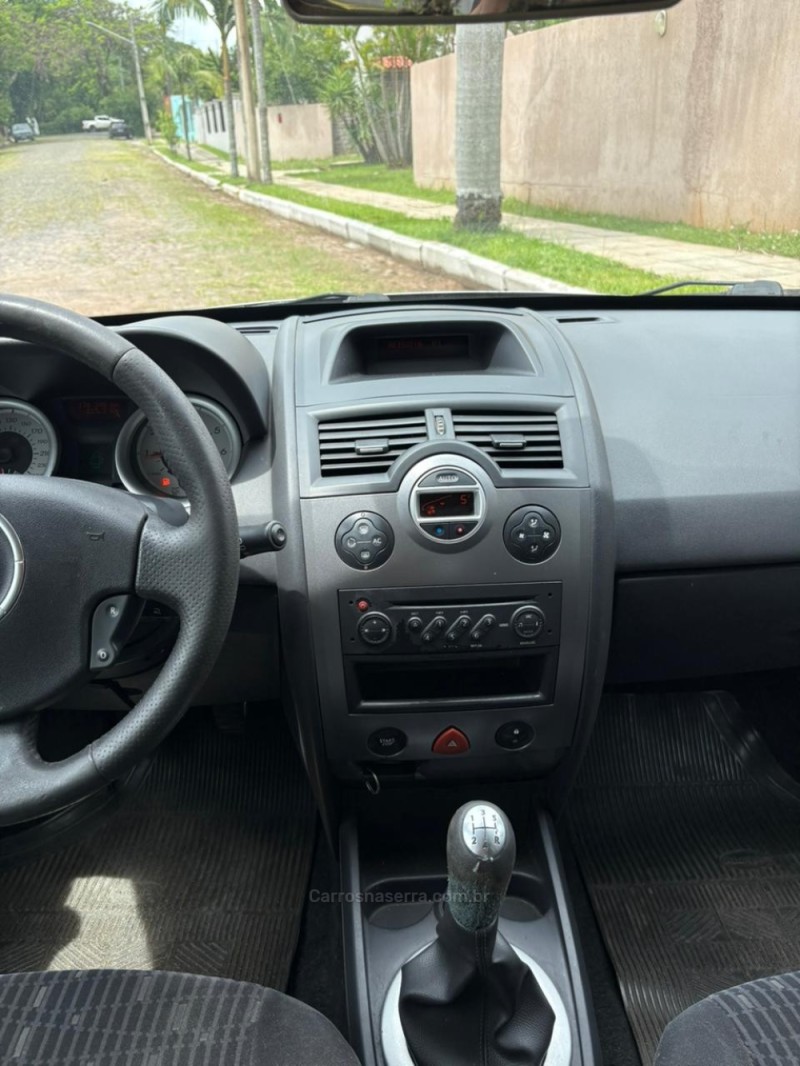 MÉGANE  - 2013 - PORTãO