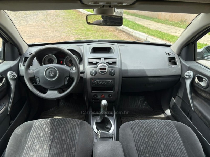 MÉGANE  - 2013 - PORTãO