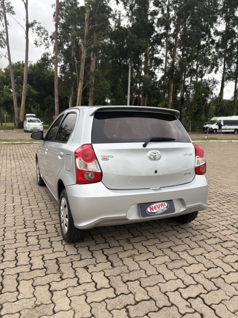 ETIOS 1.5 XS 16V FLEX 4P MANUAL - 2018 - LAJEADO